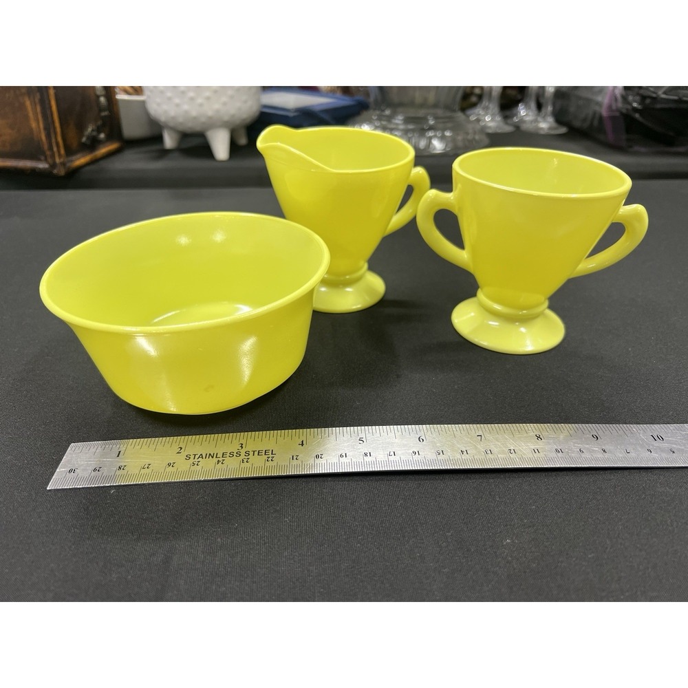 Vintage HAZEL ATLAS YELLOW Creamer & Open Sugar,‎ Bowl Set USA Platonite